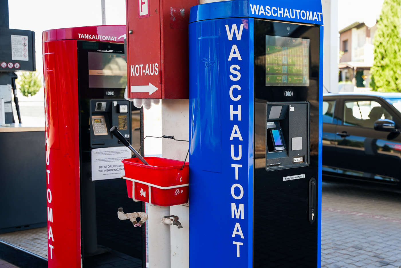 Wasch- und Tankautomat